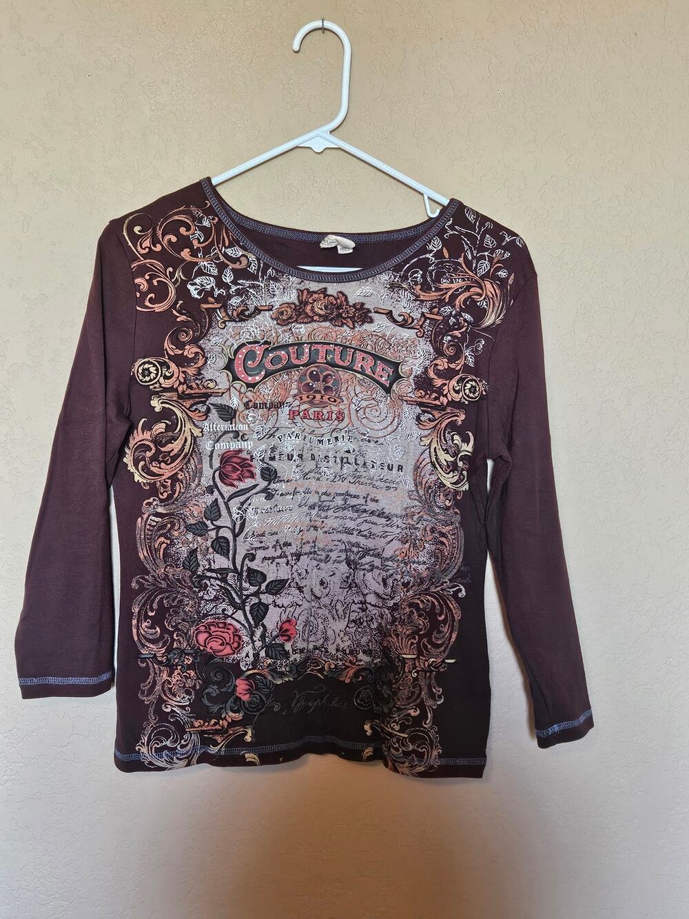 Susan Lawrence top